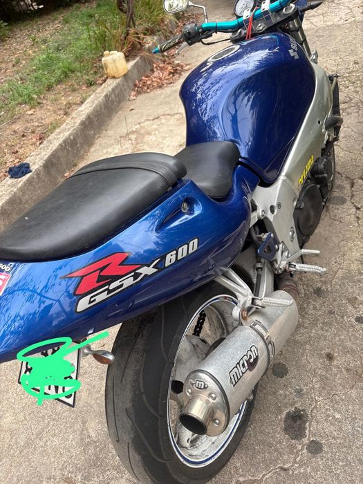 Suzuki gsx 600 R ( naked )