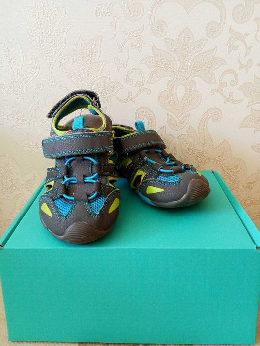 Продам летние босоножки