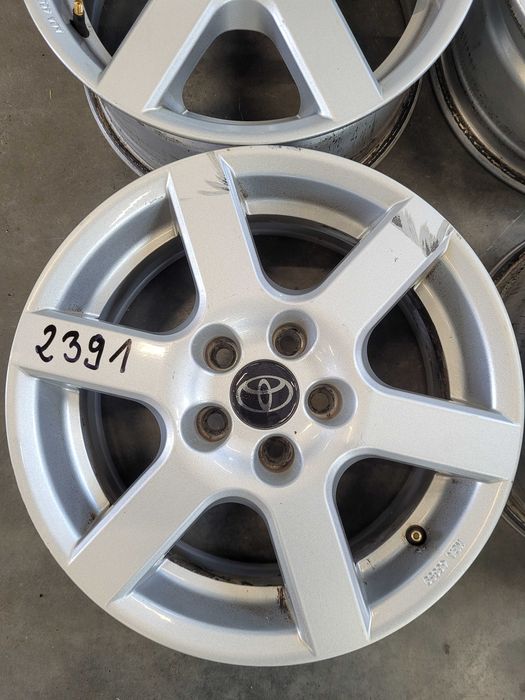 Felgi aluminiowe r 15 toyota 5 x 100