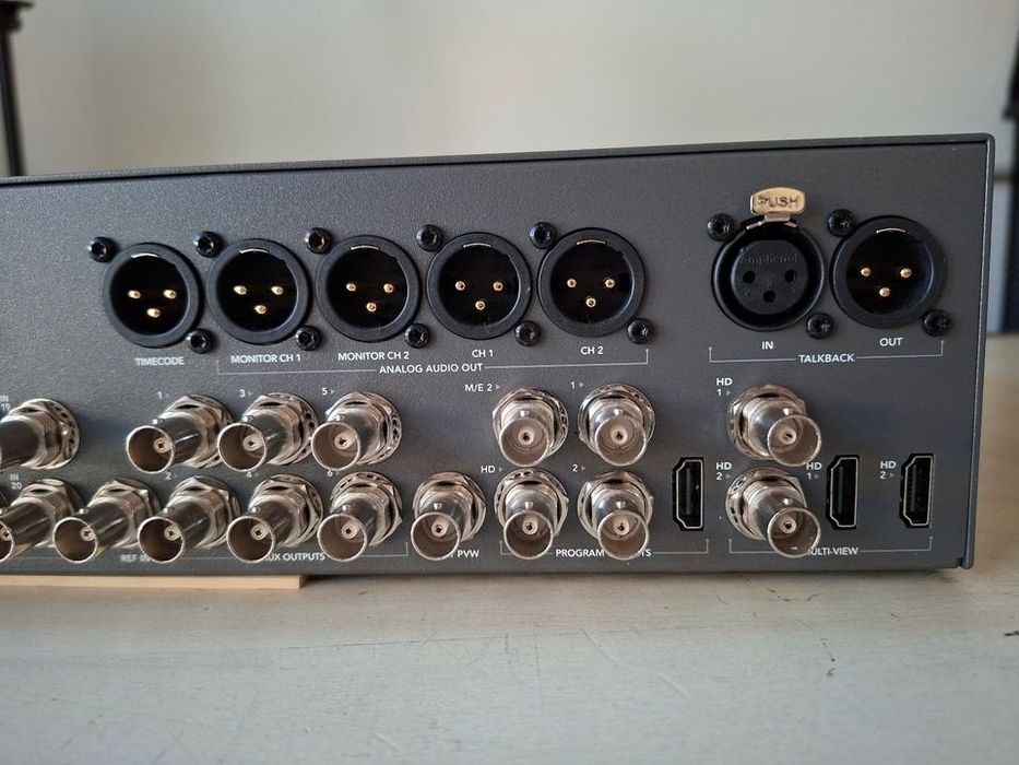 Blackmagic Design ATEM 2 M/E Production Studio 4K