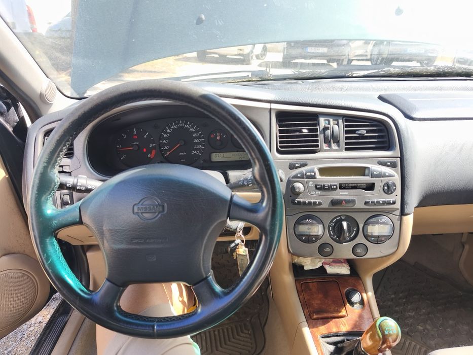 Nissan primera 2.0TD