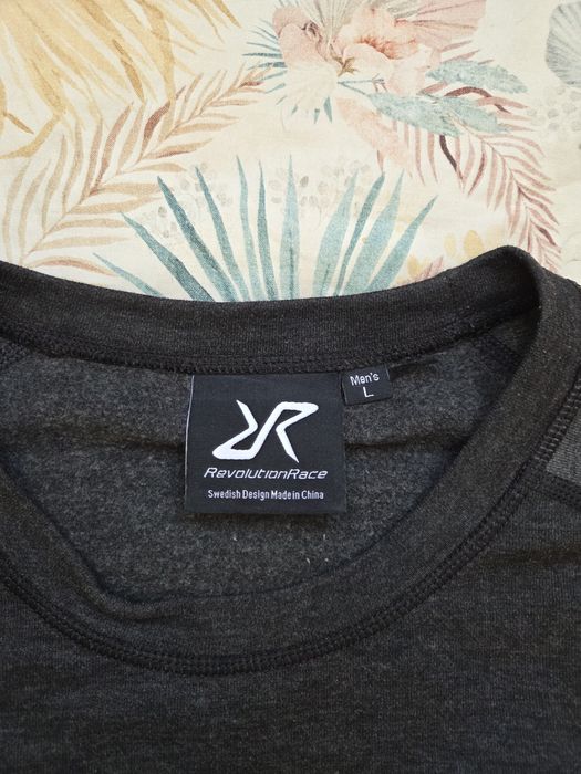 Bluzka sportowa RevolutionRace merino