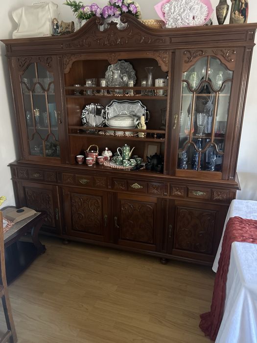 Estante Vintage com desenhos florais