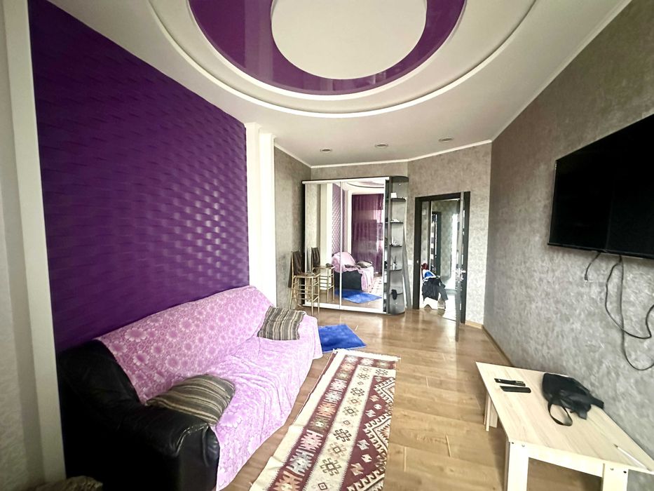 Продаж 1-кімн. квартири 42 м² з ремонтом та меблями — 5 Перлина.