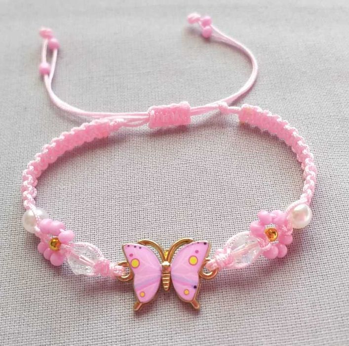 Pulseira em Macramê Borboleta Rosa
