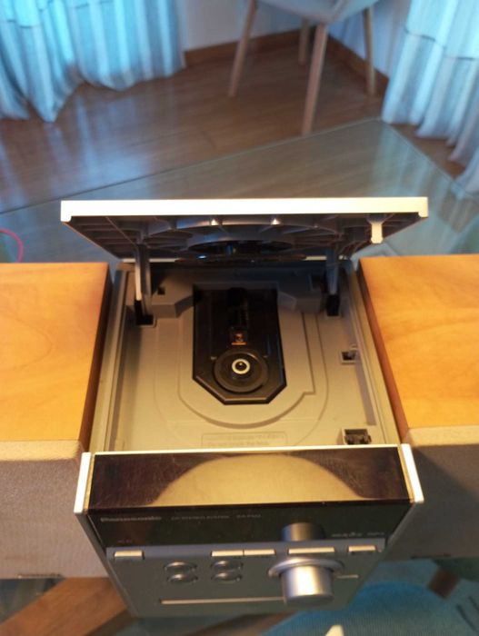 Aparelhagem PANASONIC SA-PM3 CD, cassete e rádio + colunas