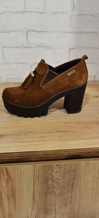 Botins castanhos
