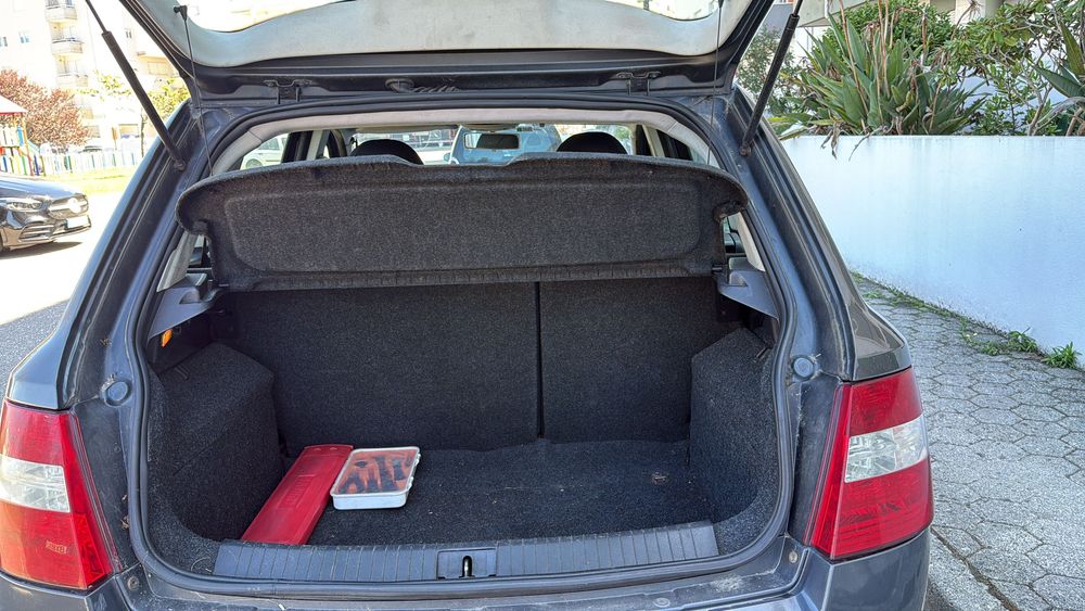 Fiat Stilo disponível para venda, muito bem cuidado