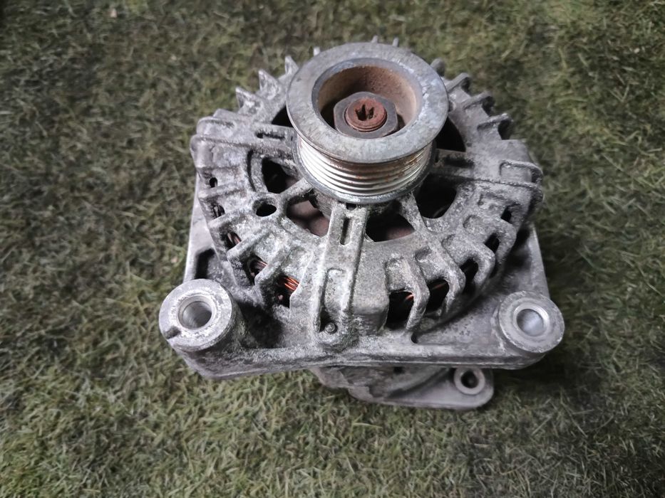 BMW E60 E61 E81 E87 E90 E92 X3 E83 X1 E84 N47D20 alternator 180A