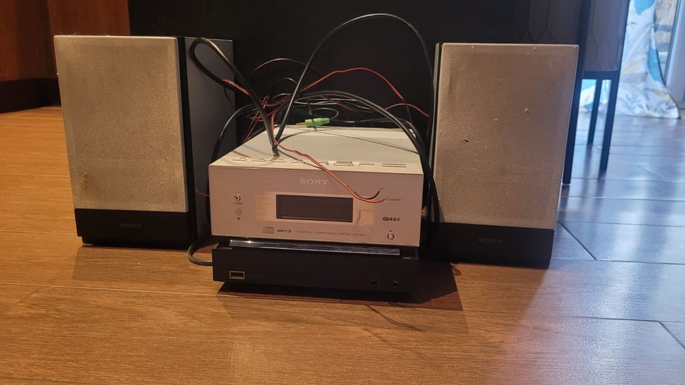 Wieża Sony CMT-BX3 jak nowa