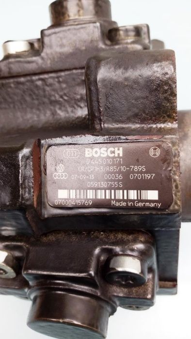 ТНВД топливный насос 3.0 TDI V6 Volkswagen Touareg Audi Q7 059130755S