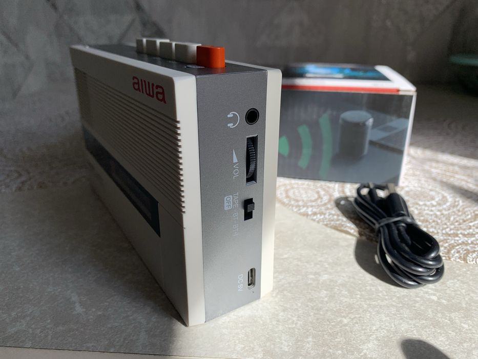Касетний плеєр Aiwa T7 ретро