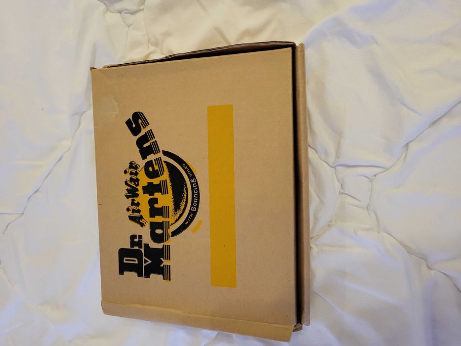 Segregator organizer Dr Martens. Nowy