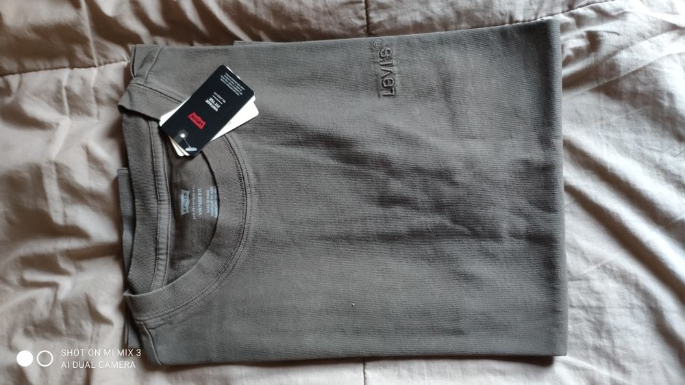 Levi's brązowy t-shirt rozm L jak XL