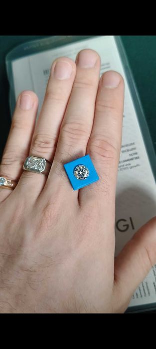 2,05 карат бриллиант с сертификатом