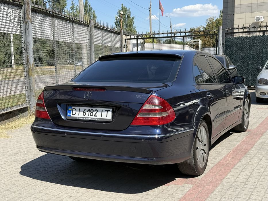 Mercedes e211 дизель автомат