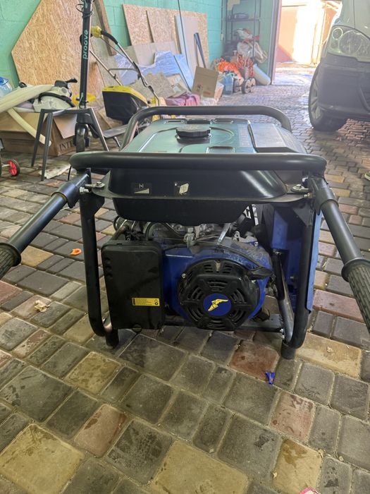 Бензиновый генератор Goodyear Power GY 7001GE