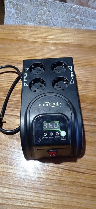 Стабилизатор напряжения Energenie 1000VA