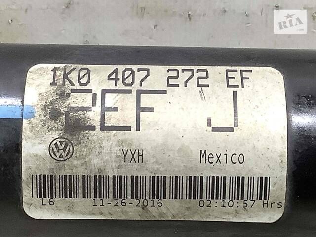 Напіввісь права передня VW Jetta 2016