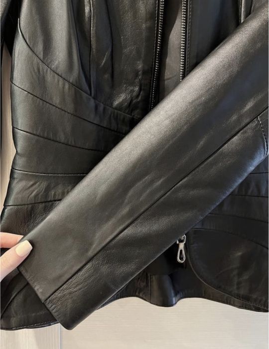 Чорна кожанка косуха з натуральної шкіри