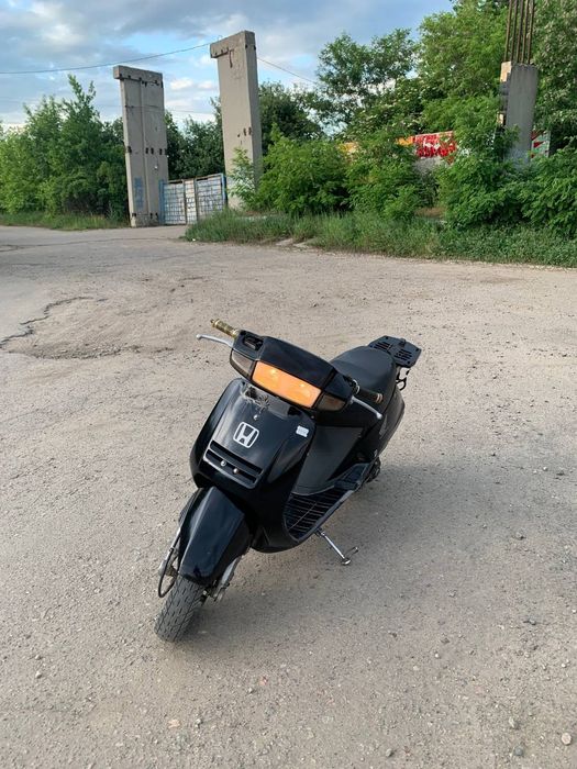 Продам мопед Honda Lead 90