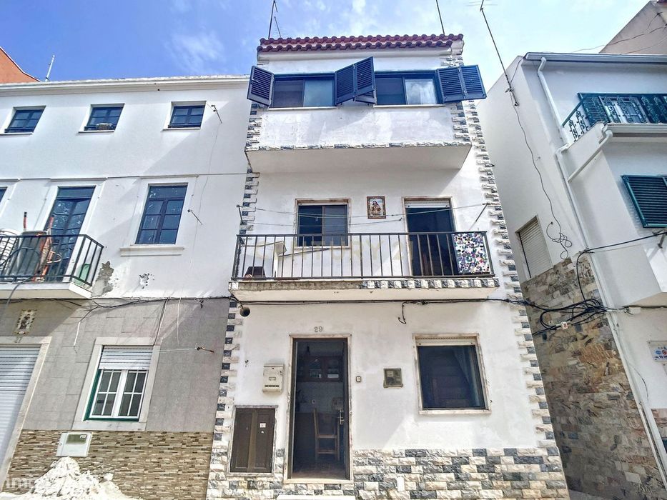 Prédio - Centro Histórico - Nazaré - 100mt da Praia