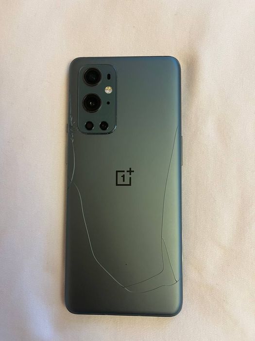 OnePlus 9 pro 12/256