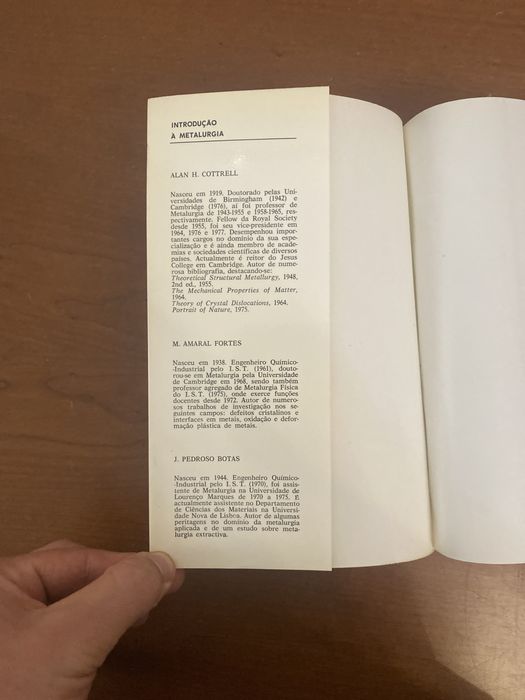 Livro Introdução à Metalurgia de Alan Cottrell