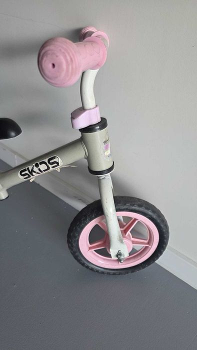 Bicicleta de Equilíbrio SKIDS Criança – Rosa e Cinza