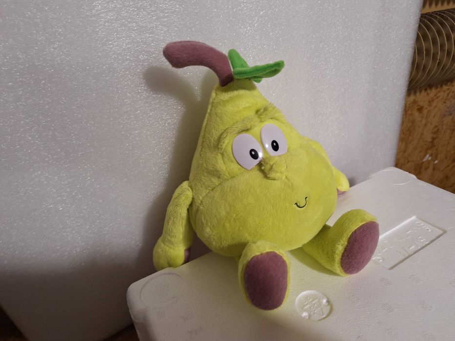 Gruszka świeżak maskotka