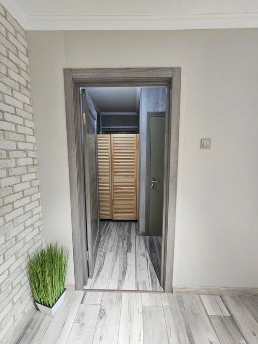 Продам офис 45 кв.м. Бочарова 6