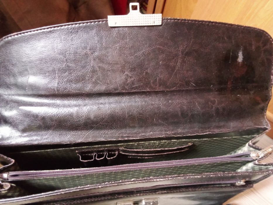 Портфель кожаный