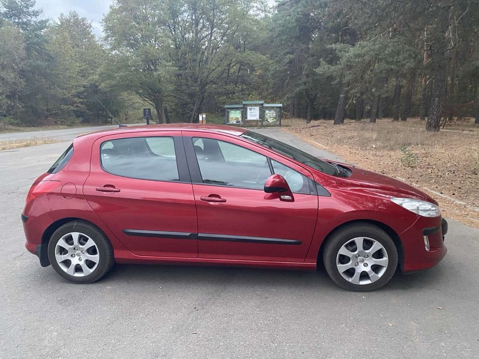 Автомобіль peugeot 308