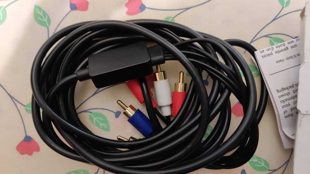 Cabos para ligar a " psp portátil" à tv.