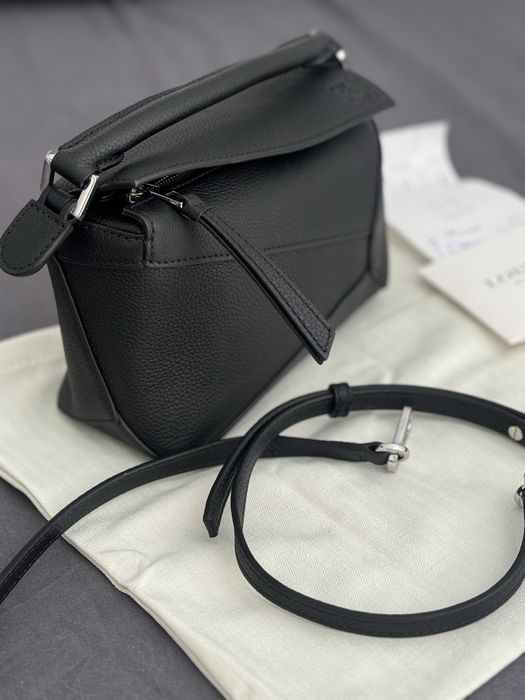 Шкіряна сумочка Loewe