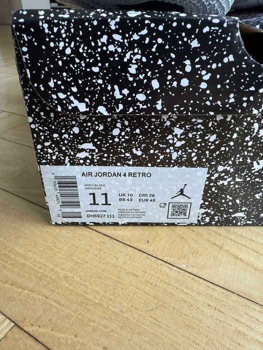 Jordan 4 – biało-czarne