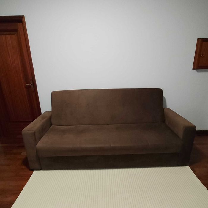 Sofá- Cama com baú