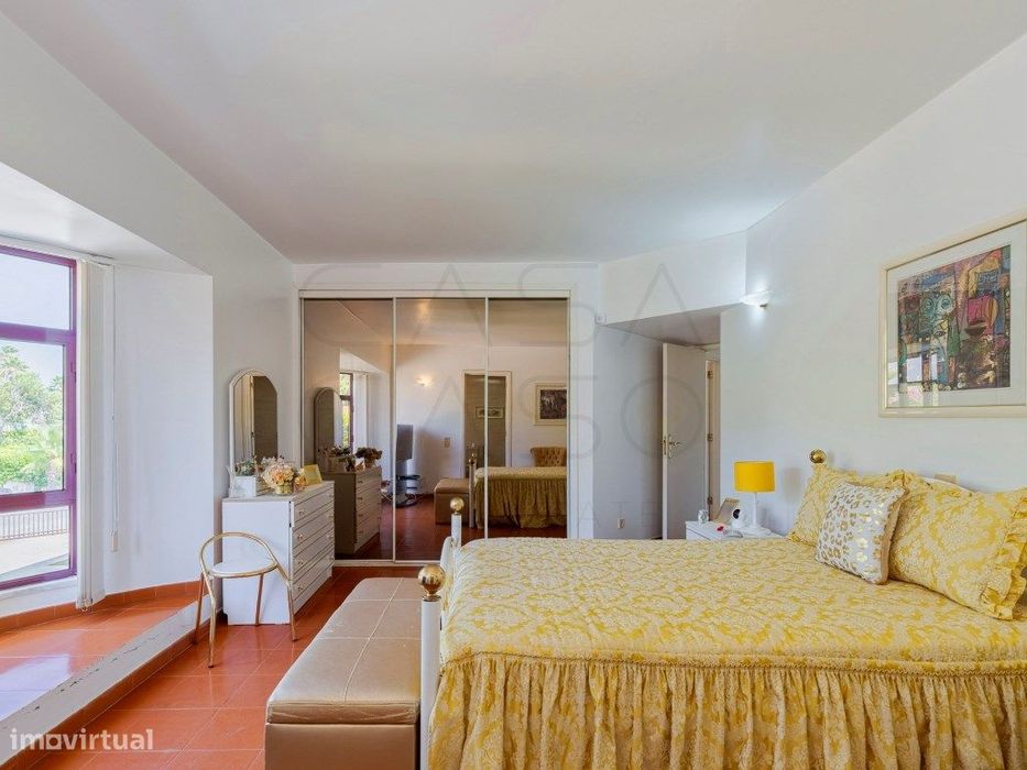 Apartamento T2+1 com Terraço Coberto e Vista para Lago e Piscina | ...