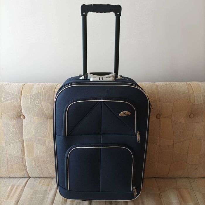 Walizka podróżna na kółkach