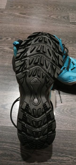Продам кросівки Adidas 36 розмір