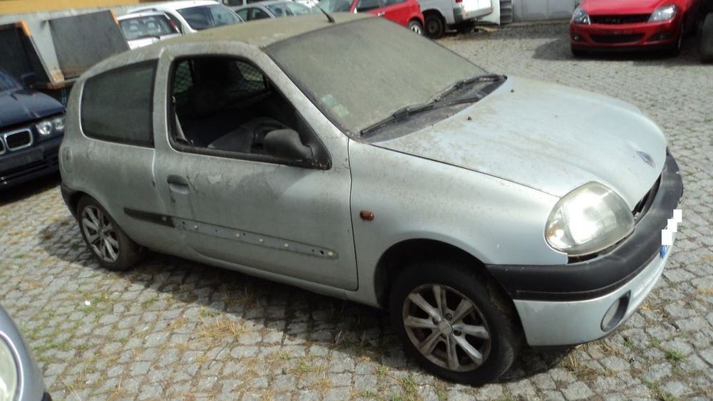 Renault Clio 1.9D Van 1999 - Para Peças