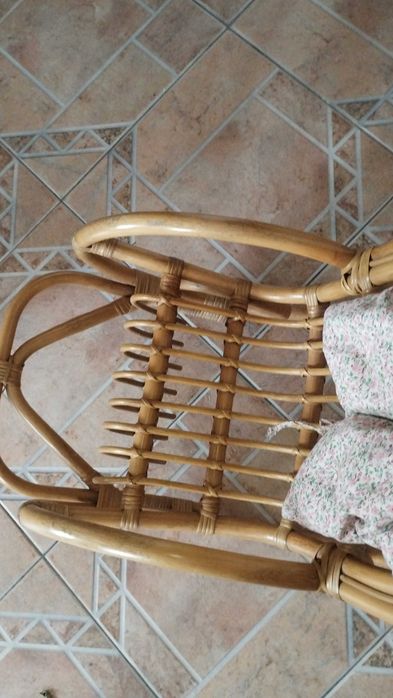 Fotel bujany dziecięcy