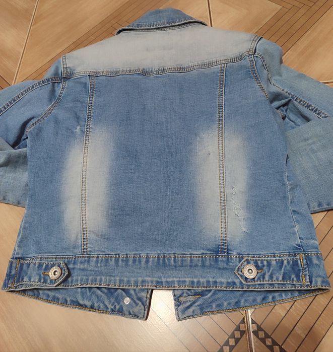 Продам джинсовку жіночу!