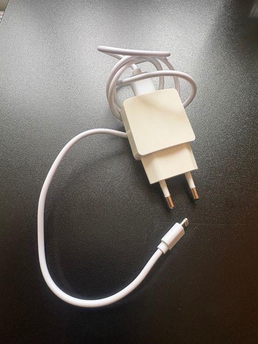 iPhone 13 niebieski 128 GB stan idealny