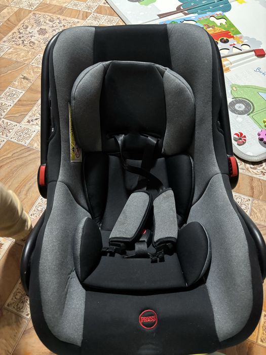 Продам автолюльку Boss від 0 до 1 року