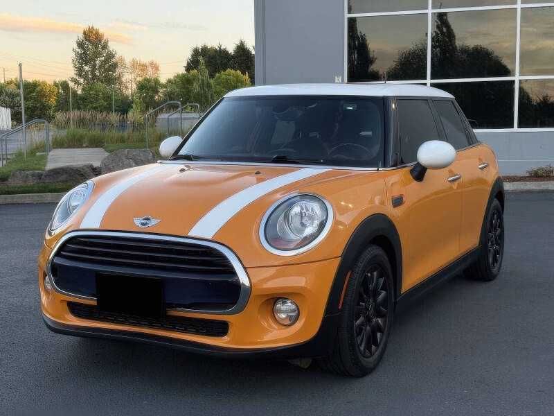 2017 MINI Hardtop 4 Door Cooper