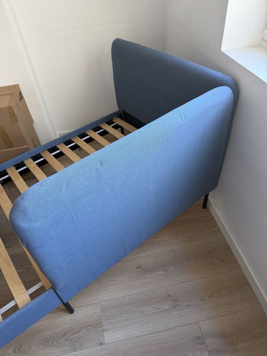 Estrutura de cama estofada IKEA, azul, 90x200 cm