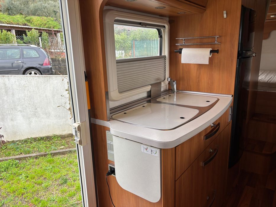 Motorhome Hymer Exsis-i EX 644 - 6 seatbelts