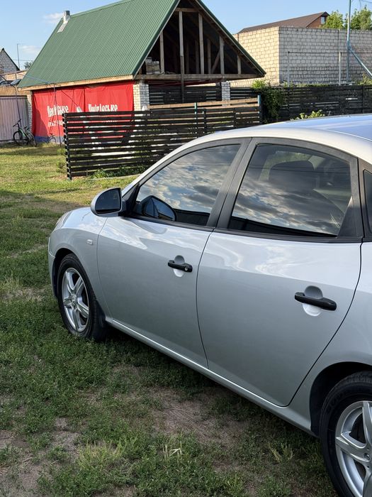 Hyndai Elantra 2008 1.6 газ / бензин