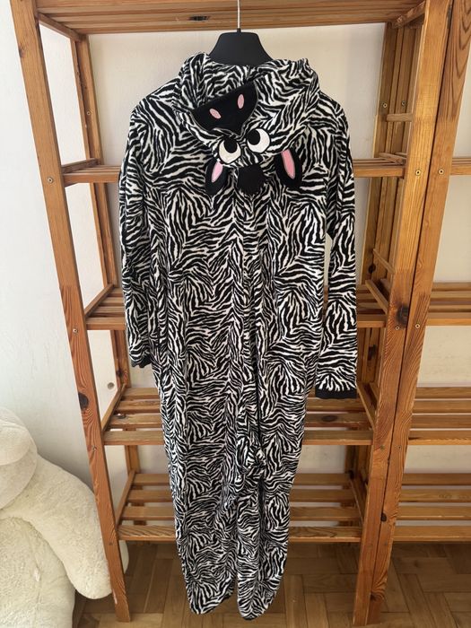 Onesie przebranie strój na bal kombinezon zebra